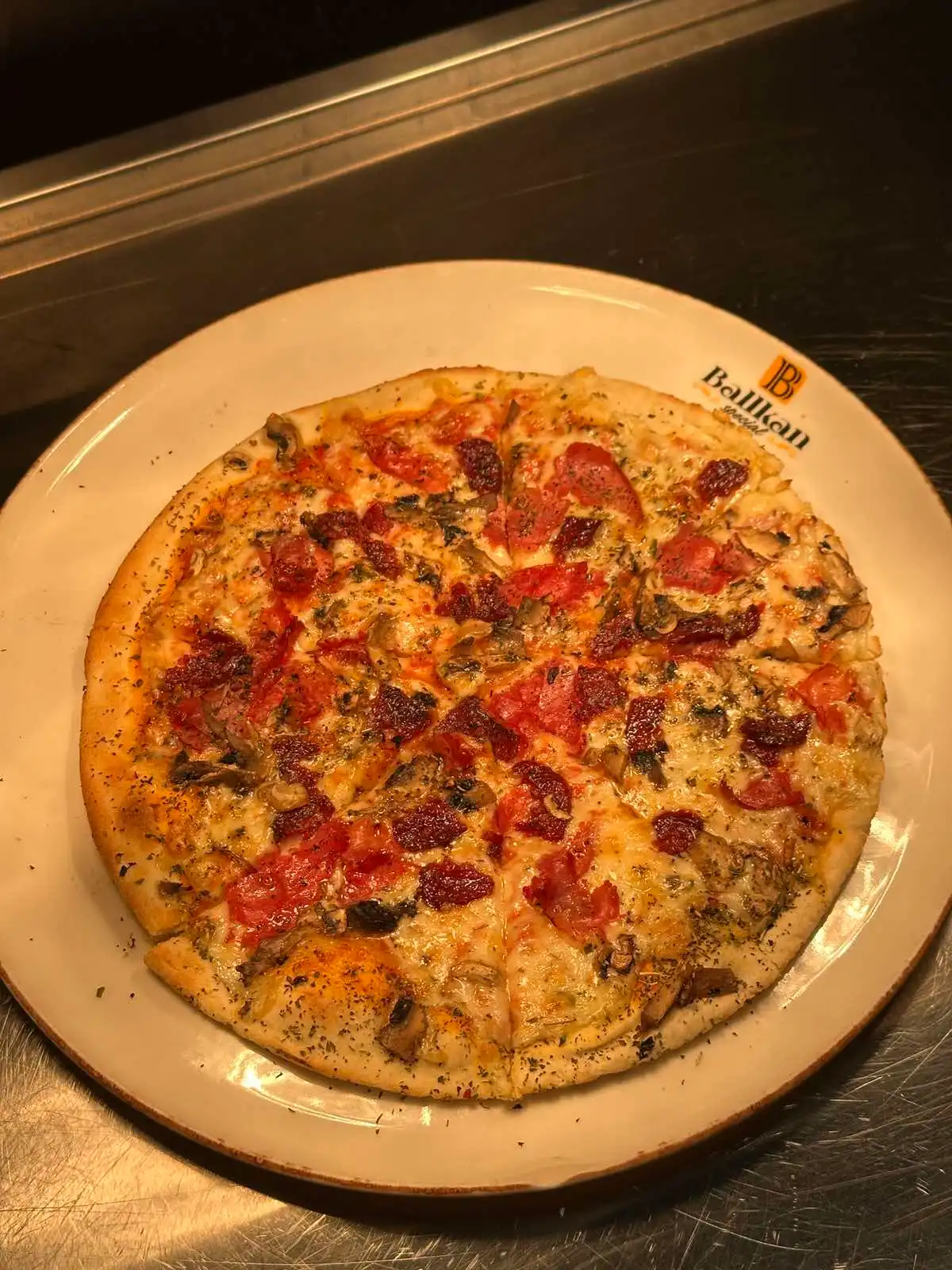 Pizza ballkan